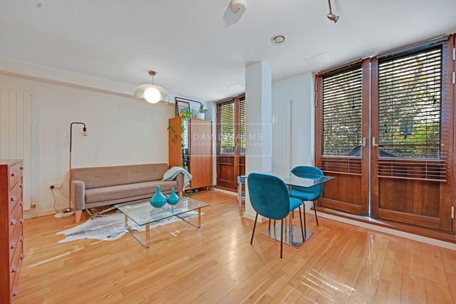 3 Highstone House, Highbury Crescent, London photo 4