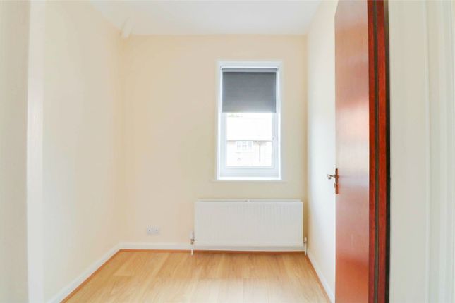 End terrace house for sale in Barnfield Road, Edgware