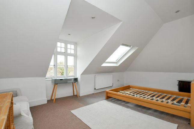 26B, West Bank, London photo 4