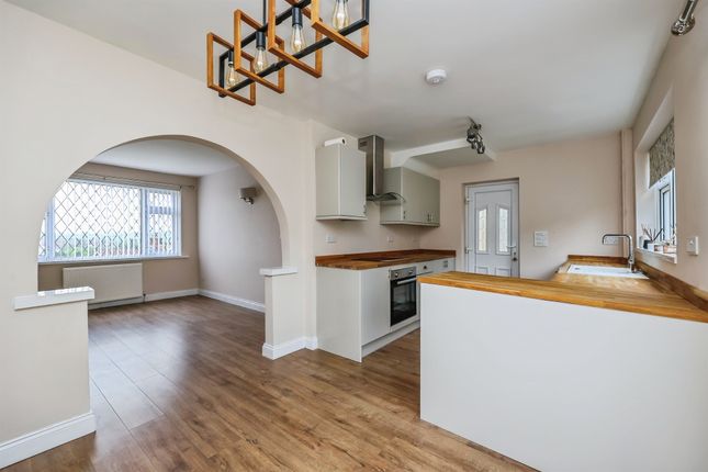 38, Laceyfields Road, Heanor photo 3