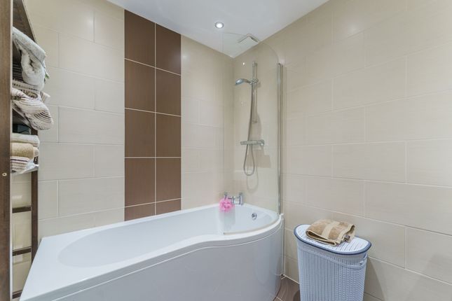 353 Beacon Road, Bradford photo 4