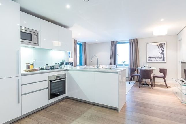 3 bed- 4 Merchant Square East, London photo 3
