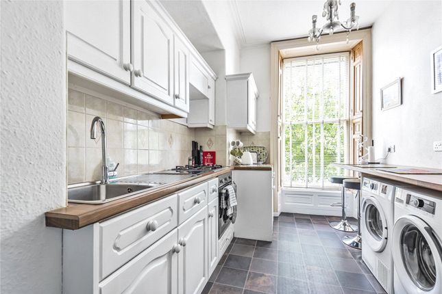 Apartment 4, 9, Gascoyne Place, Devon photo 3