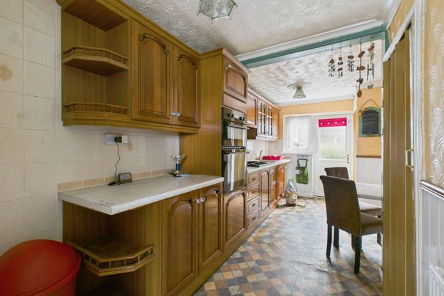 18 Tredegar Avenue, Ebbw Vale photo 4
