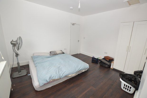 Room to rent in 287 Abbeydale Road, Sheffield S7
