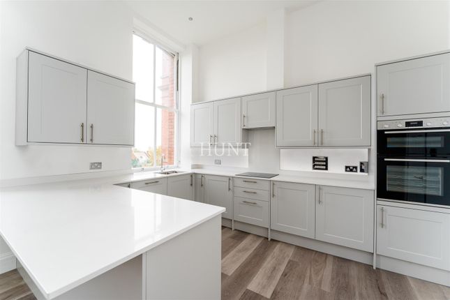 7 Goldsmith House, Brandesbury Square, Woodford Green photo 5
