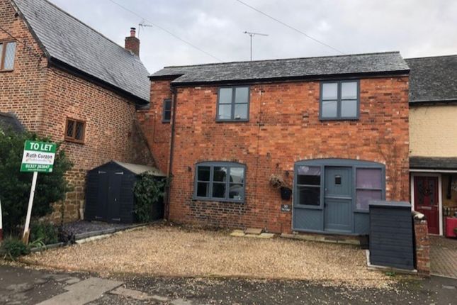 Thumbnail Cottage to rent in High Street, Daventry
