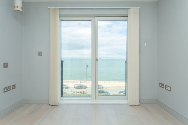 Apartment 7, 41, Central Parade, Kent photo 2