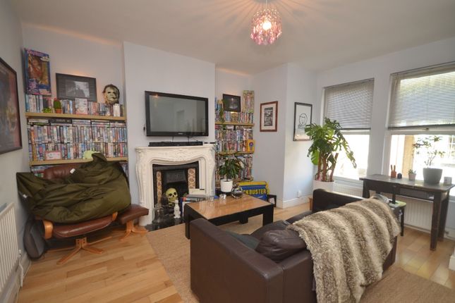 Thumbnail Flat to rent in Harpenden Road, West Norwood, London