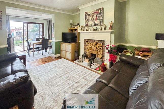 144, Mansfield Road, Worksop photo 3