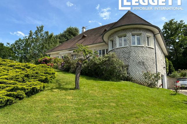 Thumbnail Villa for sale in Montluçon, Allier, Auvergne-Rhône-Alpes