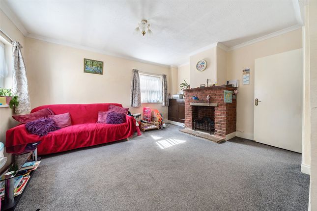 Bungalow for sale in Hathersham Close, Smallfield, Horley