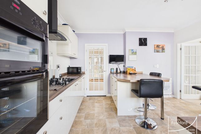 169 Penwill Way, Paignton photo 3
