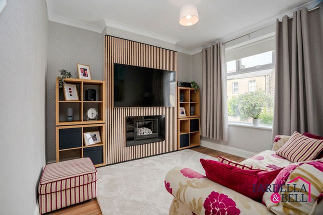 Skipton Road, Colne photo 2