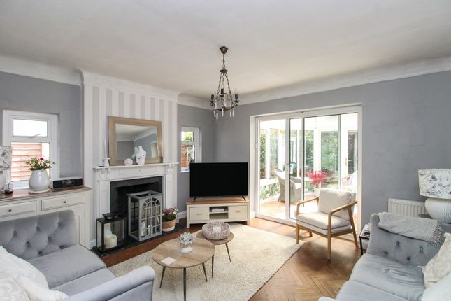 64, Taunton Lane, Coulsdon photo 4
