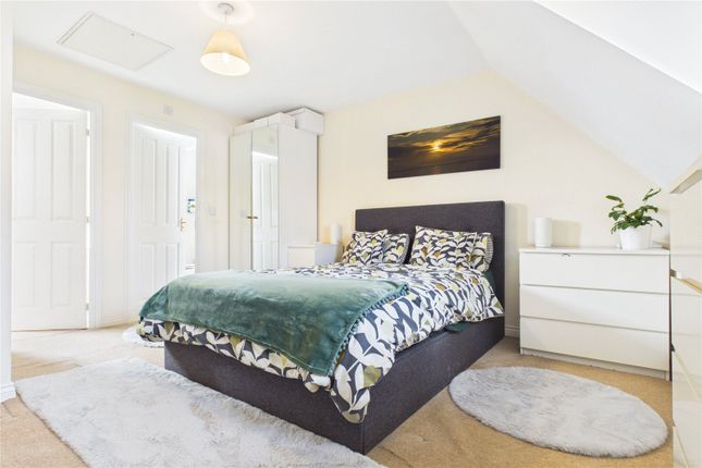 41, Fallows Road, Reading photo 3