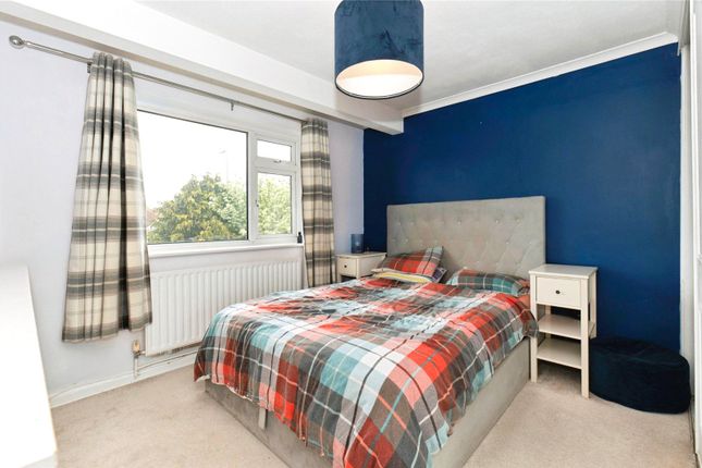 5 Invicta Court,, Moor Lane, Surrey photo 4