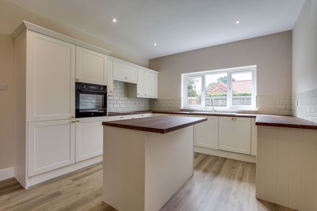 107 Leverington Common, Wisbech photo 3