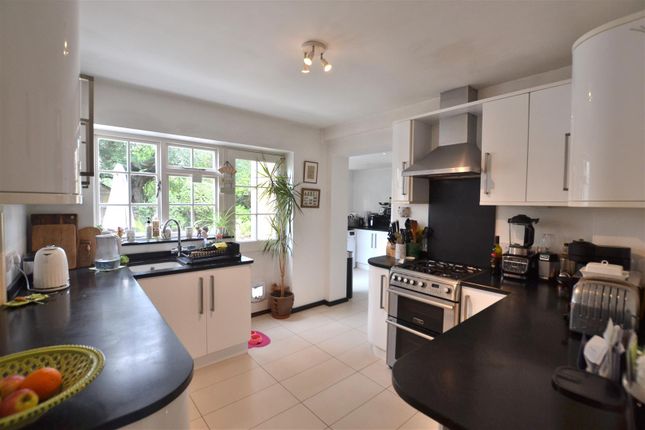 13A, Guildford Road, Fleet photo 4