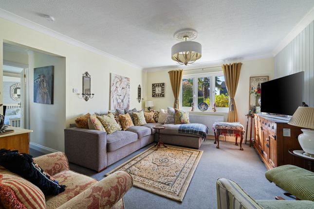 35, Willowhale Avenue, Aldwick, Bognor Regis, West Sussex photo 4