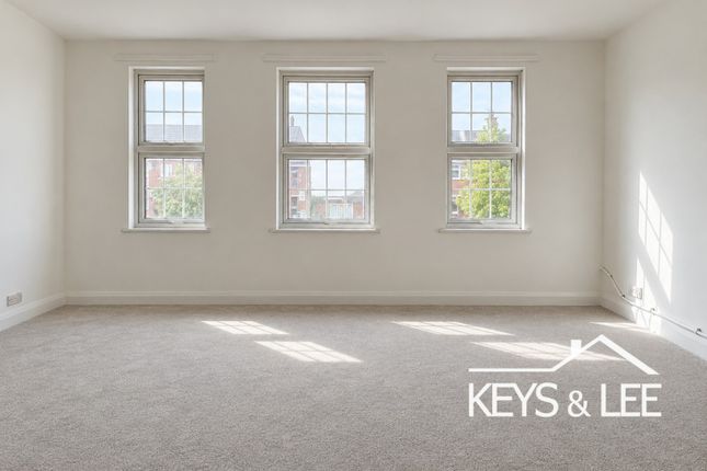 32A Collier Row Road, Romford, Greater London photo 2