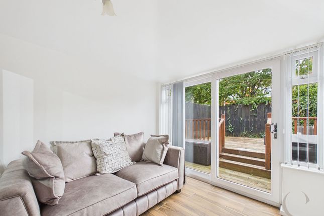 53 Westcliffe Way, South Shields photo 3