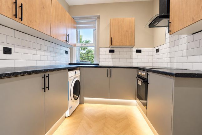 Room 5, 39, Hartington Road, Southend-On-Sea photo 2