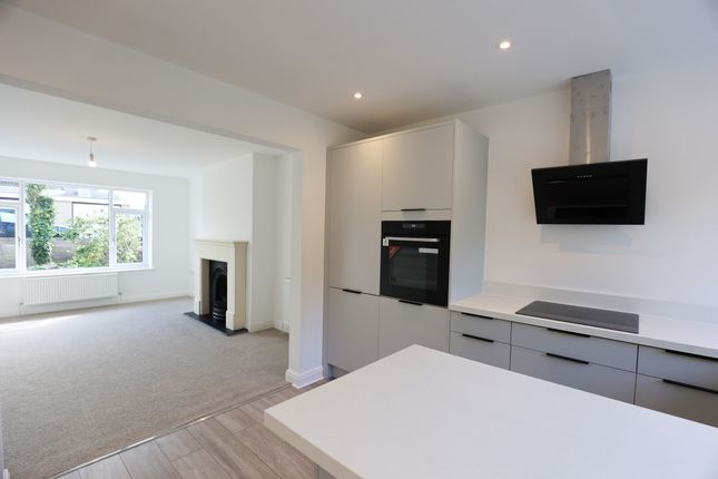 47 Sea View Drive, Lancaster photo 3