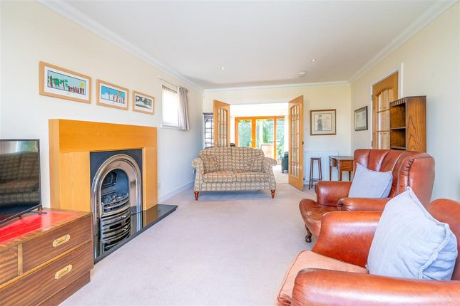 6, Mavisbank Gardens, Bathgate photo 4