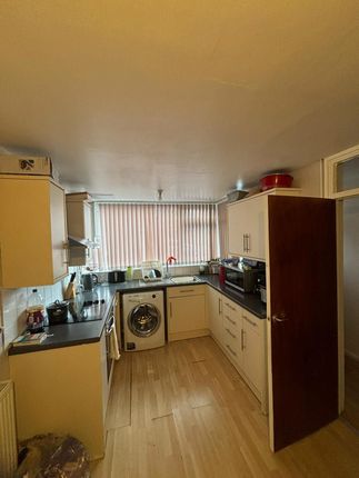 30 Falmouth Road, Leicester photo 3