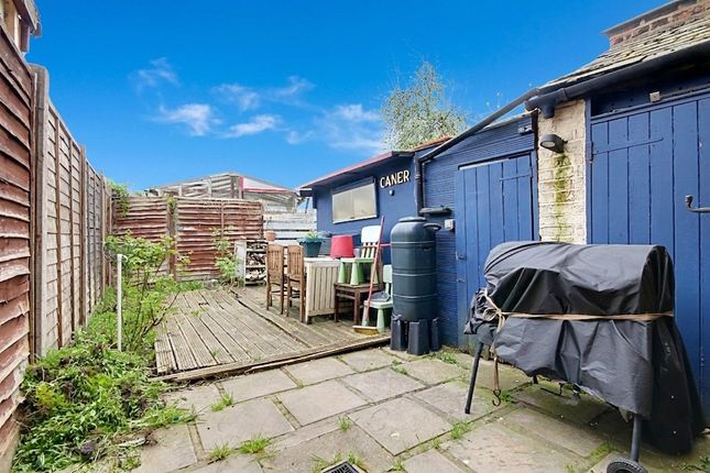 215, Alma Road, ENFIELD photo 2