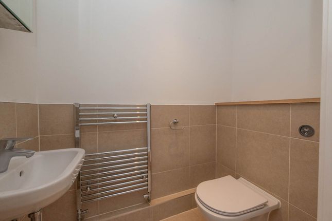37, Westwood Drive, Canterbury photo 5