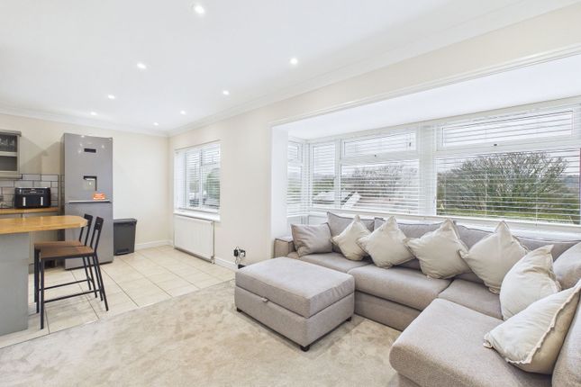 21, Ocean View Drive, Brixham photo 2