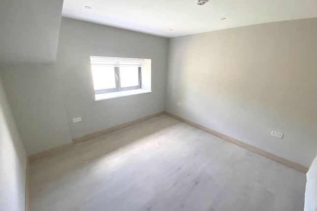 41 Churchill House, Stirling Way, Borehamwood photo 2