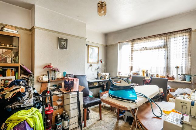 15, Johnsdale, Oxted photo 4