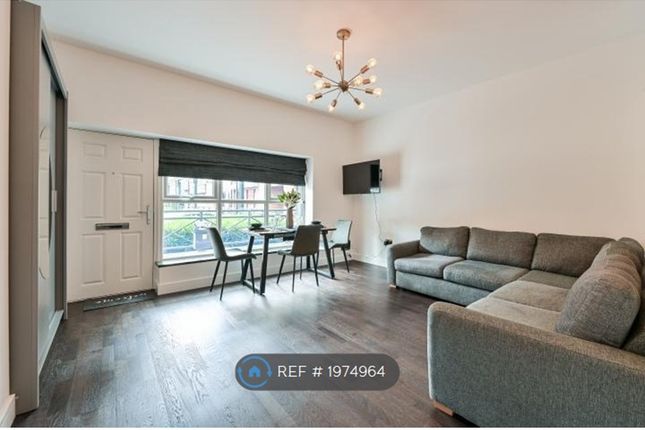 Thumbnail Flat to rent in Russell Place, London