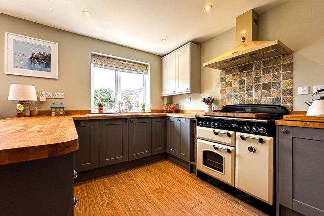 26 Standards Road, Westonzoyland, Somerset photo 4