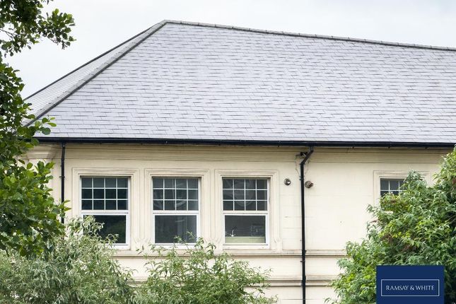 Apartment 11, Cwrt Brenin, Mill Street, Pontypridd photo 2