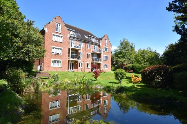 Thumbnail Flat for sale in North Road, Hythe
