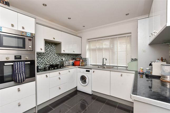 Parish Close, Broadstairs photo 3