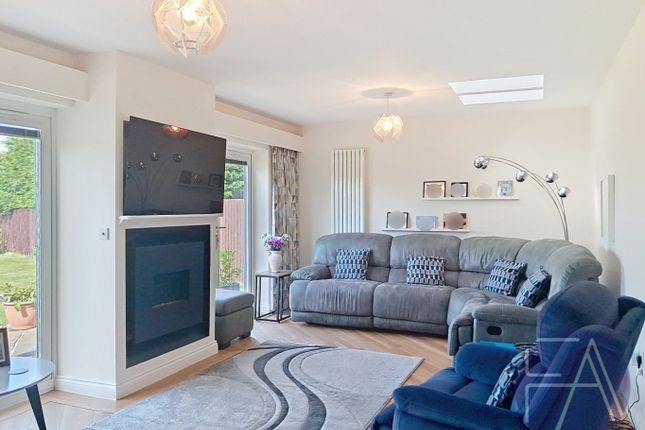100 Ralphs Wifes Lane, Southport, Lancashire photo 3