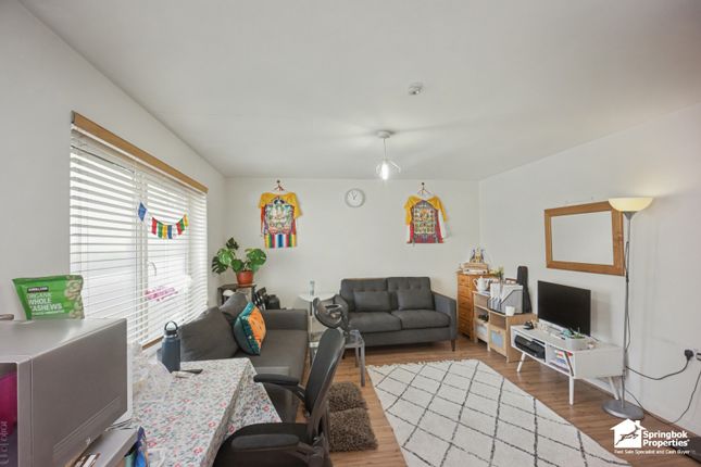 18, Eccles Fold, Manchester photo 3