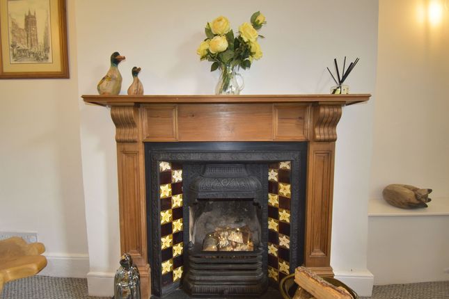 8, Highgate Road, High Peak photo 4