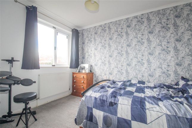 28, Tudor Drive, Wiltshire photo 4