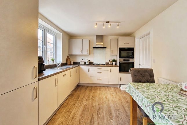 36, Usherwood Way, Coalville photo 2