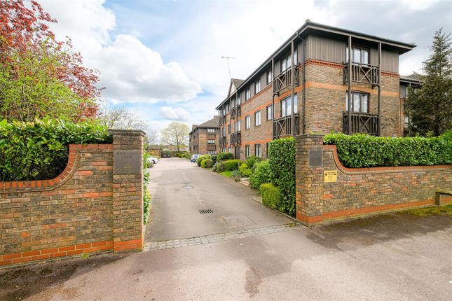 Flat for sale in Winningales Court, Vienna Close, Ilford