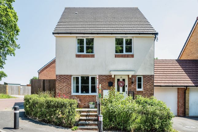 Thumbnail Detached house for sale in Wood Green, Bridgend