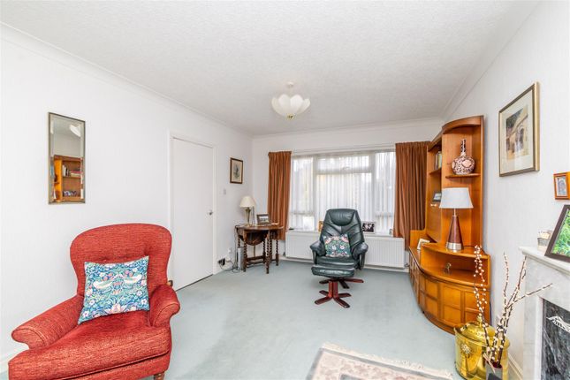 1, Morwick Grove, Leeds photo 4