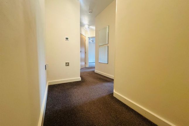 Flat 4, 82, St. Nicolas Park Drive, Nuneaton photo 5