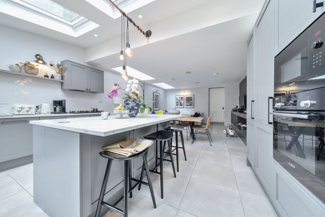 81, Littleton Street, London photo 4